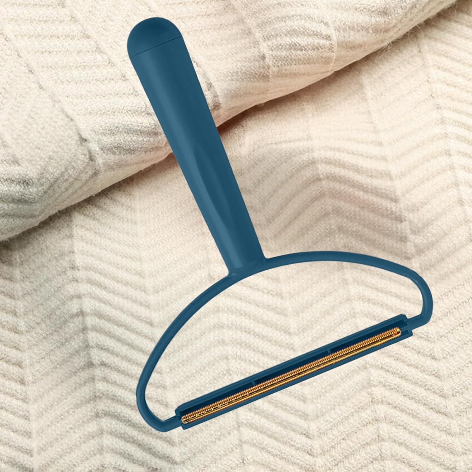 Portable Manual Hair Remover, Fabric Shaver for Clothes, Sofa, Carpet, Bedding, and Pet Hair Removal, Blue